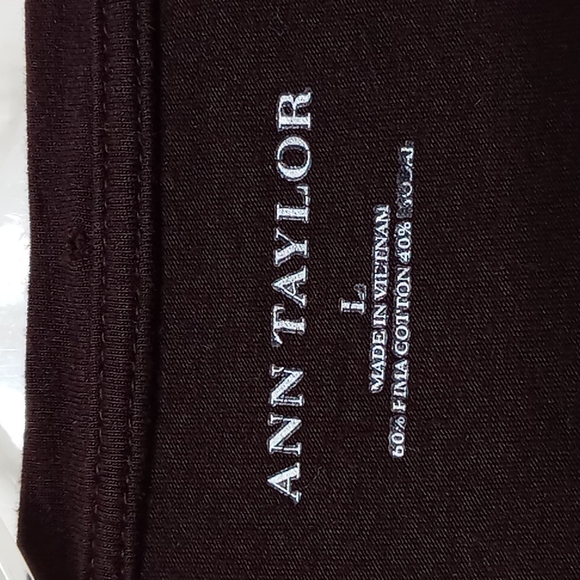 Ann Taylor Basic Tee - Picture 4 of 4